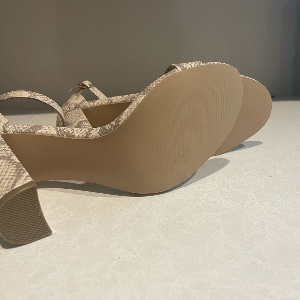 New* Justfab Lorelai Block Heel Sandals, Snakeskin - image 3